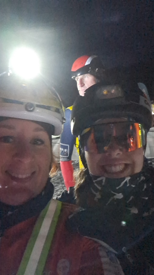 Monique, Nikee en Maike doen een poging 200 km te schaatsen op de Weissensee